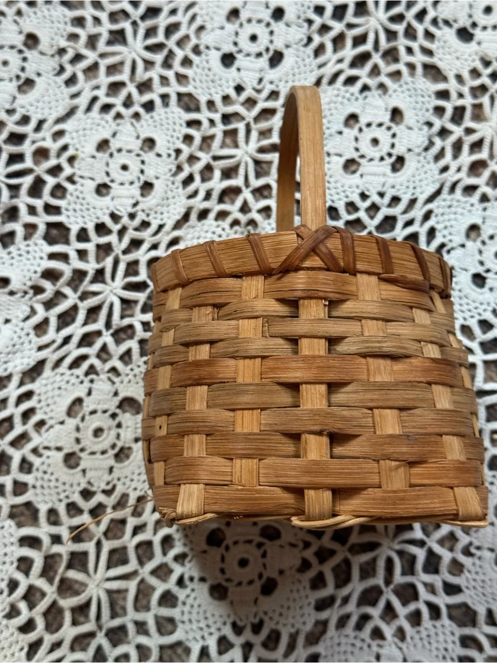 Vintage Mini Woven Splint Basket with Handle Primitive Country Decor